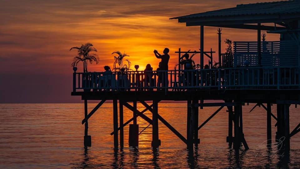 Karoon Hut Hotel Hua Hin Bagian luar foto